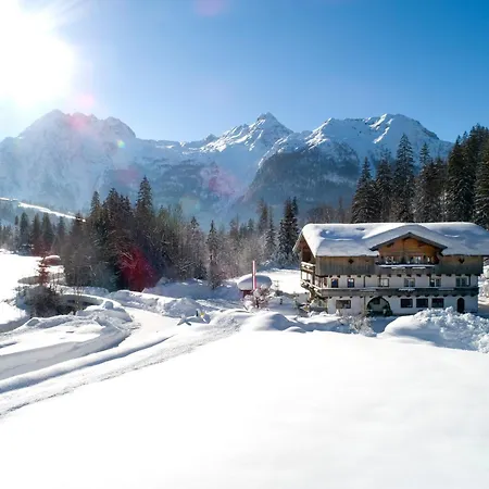 Zajazd Lohfeyer Weissbach bei Lofer